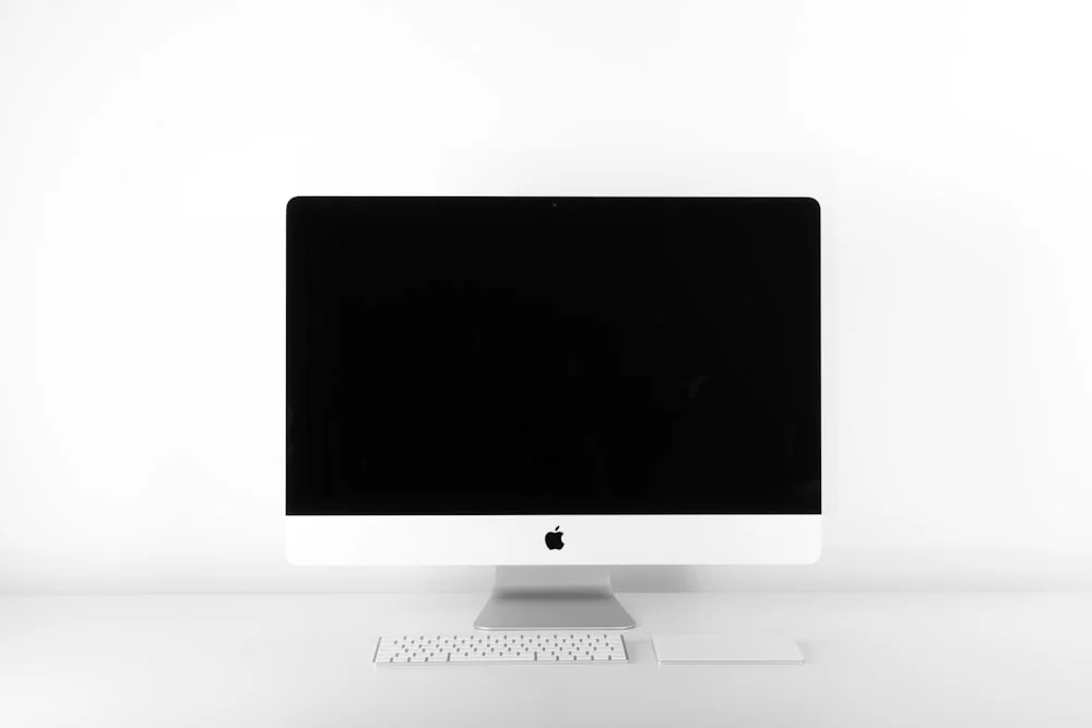 شاشات الحواسيب الاحترافية والفيزياء البصرية